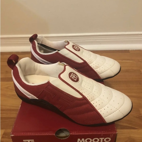 MOOTO Youth Leopard Martial Arts Taekwondo Shoes White/red - Picture 4 of 5